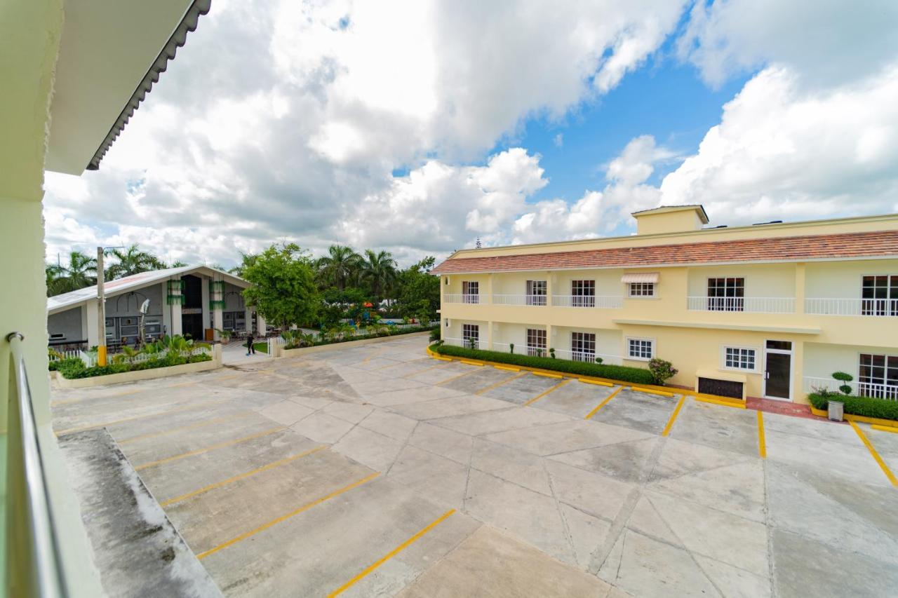 Hotel Yonu Punta Cana Exterior photo